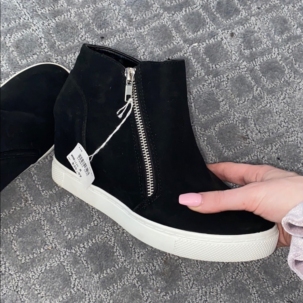 Size 8 black fashion shew